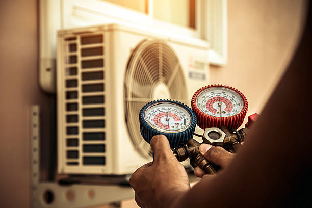 Professional Hvac technician working in Winnsboro, SC